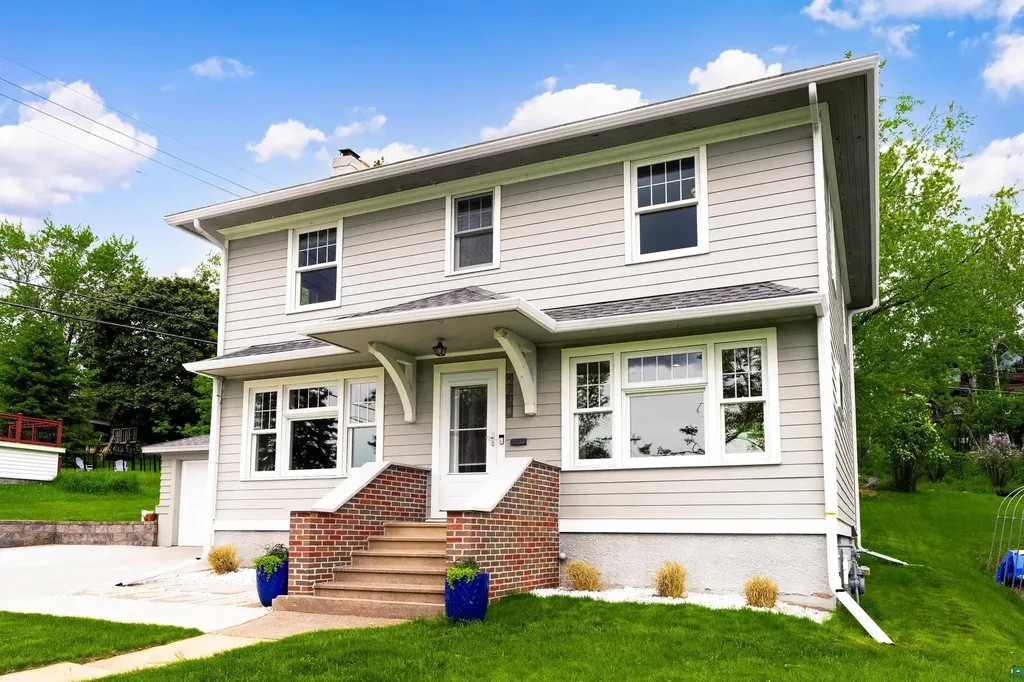 2701 E 2nd Street Duluth MN 55812