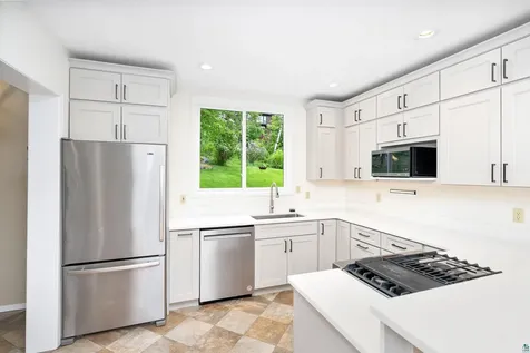 2701 E 2nd Street Duluth MN 55812