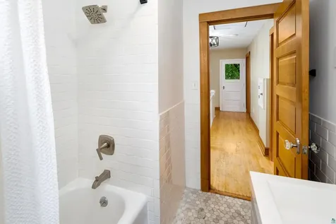 2701 E 2nd Street Duluth MN 55812