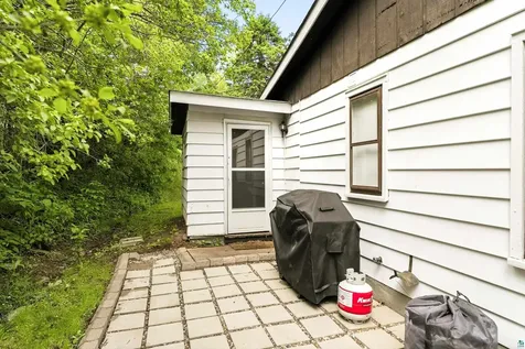 5325 Oakley Street Duluth MN 55804
