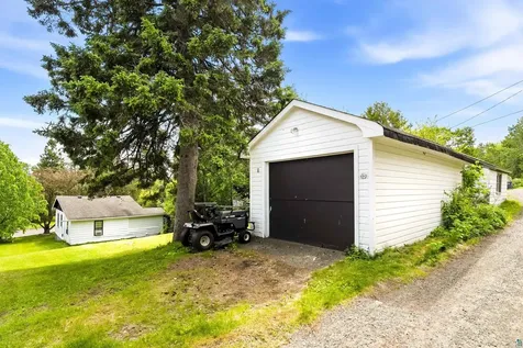 5325 Oakley Street Duluth MN 55804