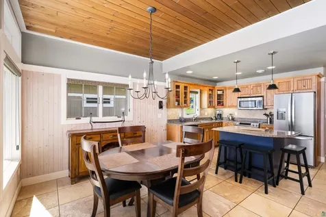 596 Larsmont Way Two Harbors MN 55616