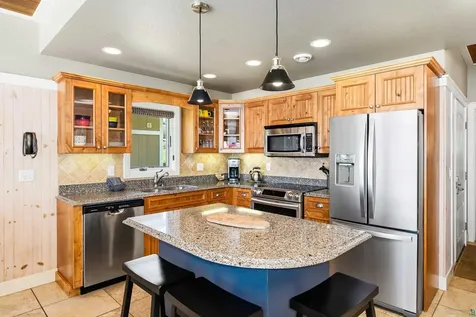 596 Larsmont Way Two Harbors MN 55616