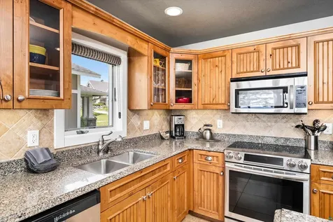 596 Larsmont Way Two Harbors MN 55616