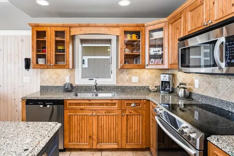 596 Larsmont Way Two Harbors MN 55616