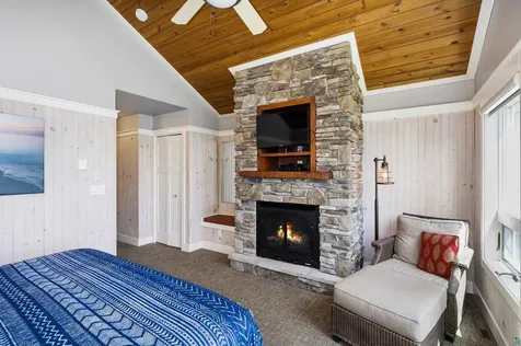 596 Larsmont Way Two Harbors MN 55616
