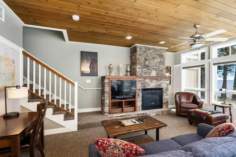 596 Larsmont Way Two Harbors MN 55616