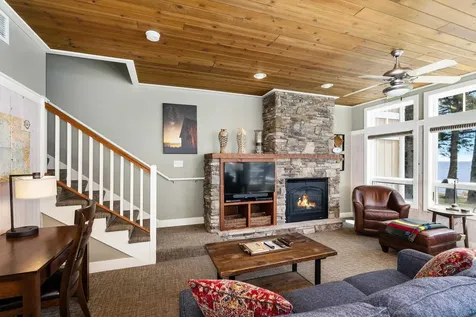 596 Larsmont Way Two Harbors MN 55616