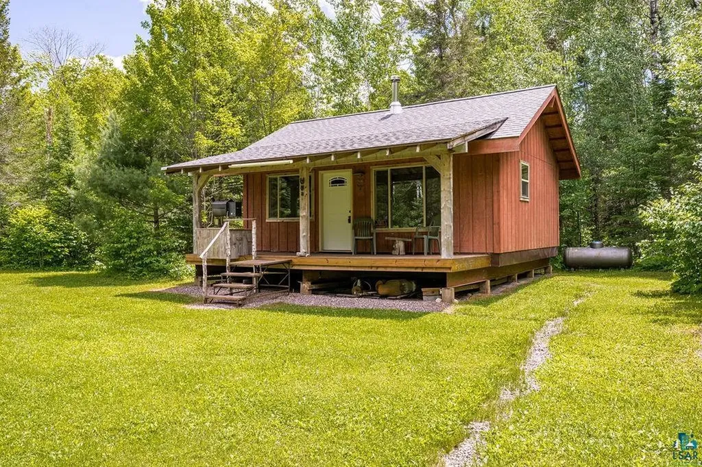8680 Lambert Road Cotton MN 55724