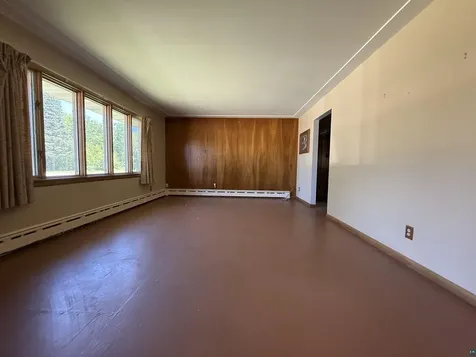607 3rd Street NE Chisholm MN 55719