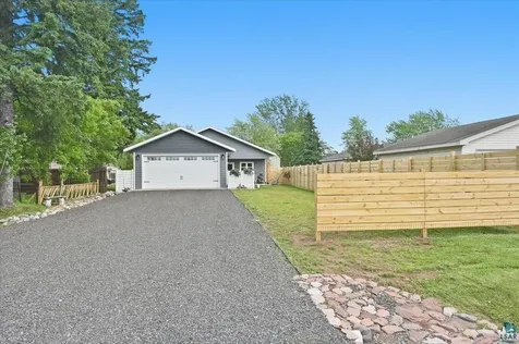 2213 Oakes Avenue Superior WI 54880