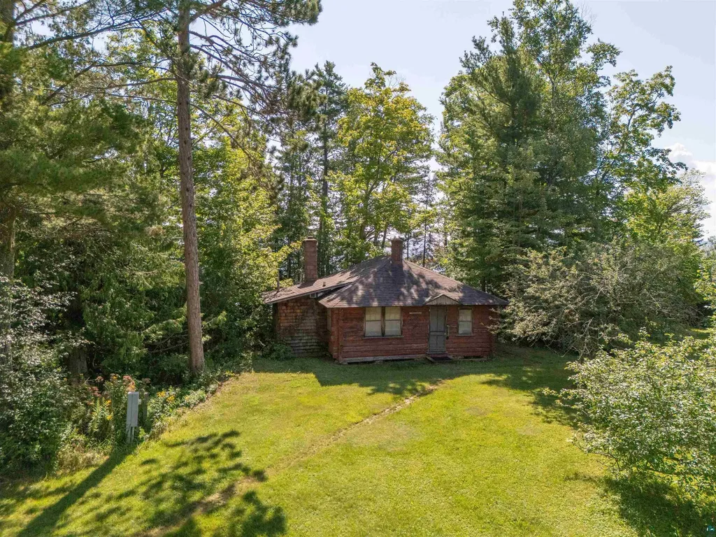 930 Superior Avenue Washburn WI 54891