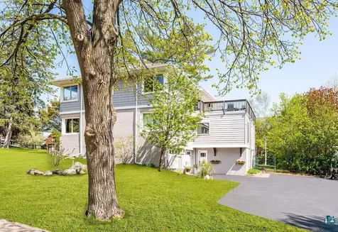 225 N 26th Avenue E Duluth MN 55812