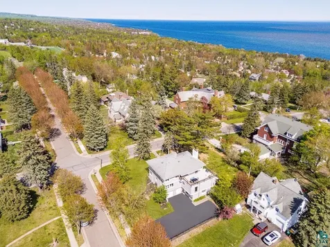225 N 26th Avenue E Duluth MN 55812