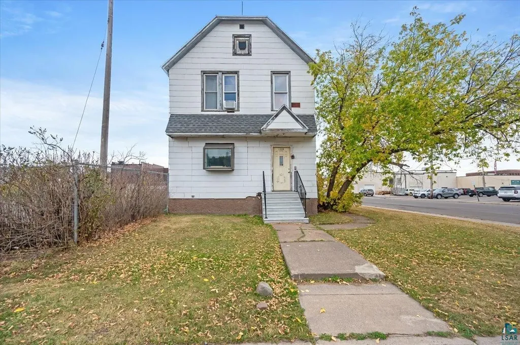 1028 Banks Avenue Superior WI 54880