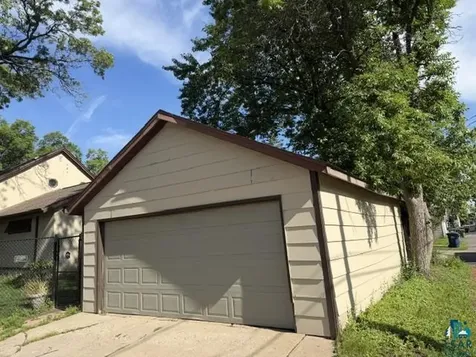 2130 E 11th Avenue Hibbing MN 55746-0000