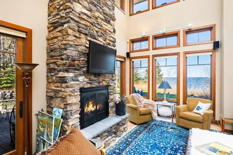 1759 Silver Cliff Lane Two Harbors MN 55616