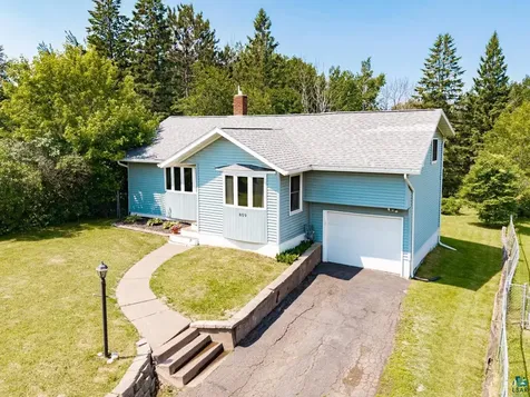 809 N Robin Avenue Duluth MN 55811