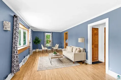 809 N Robin Avenue Duluth MN 55811