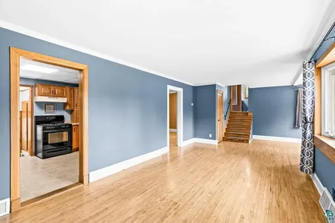 809 N Robin Avenue Duluth MN 55811