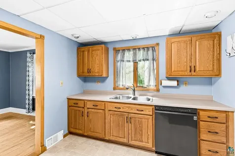 809 N Robin Avenue Duluth MN 55811