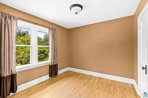 809 N Robin Avenue Duluth MN 55811