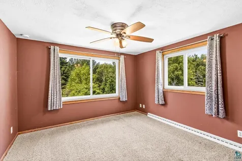 809 N Robin Avenue Duluth MN 55811