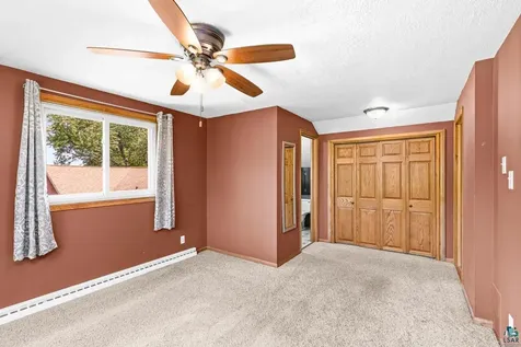 809 N Robin Avenue Duluth MN 55811