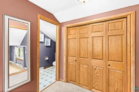 809 N Robin Avenue Duluth MN 55811