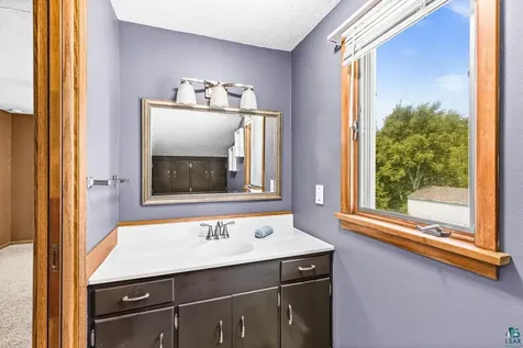 809 N Robin Avenue Duluth MN 55811