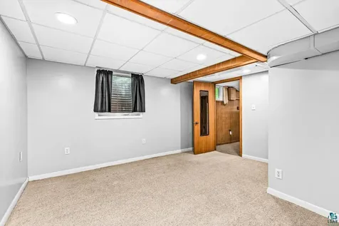 809 N Robin Avenue Duluth MN 55811