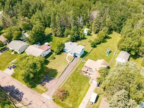 809 N Robin Avenue Duluth MN 55811