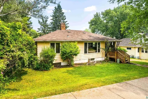 832 N 43rd Avenue W Duluth MN 55807