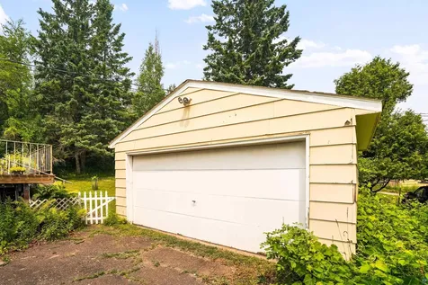 832 N 43rd Avenue W Duluth MN 55807