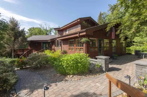 207 9th Avenue W Grand Marais MN 55604