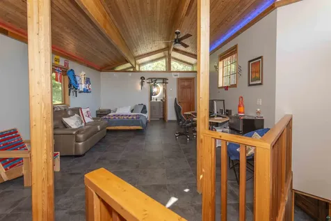207 9th Avenue W Grand Marais MN 55604