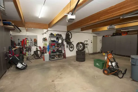 207 9th Avenue W Grand Marais MN 55604