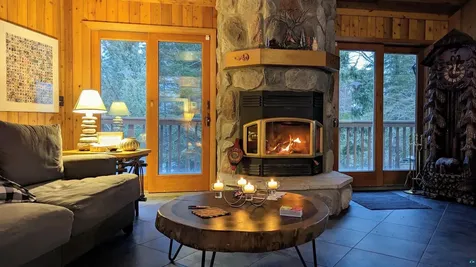 207 9th Avenue W Grand Marais MN 55604
