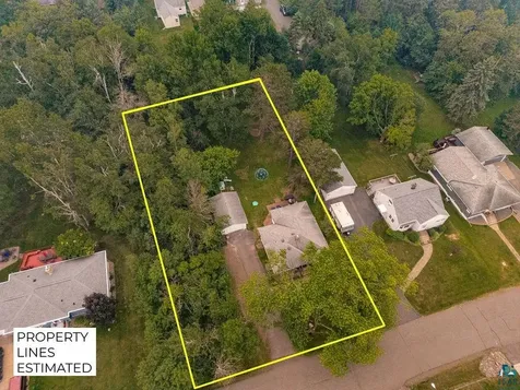 2604 Hagberg Street Duluth MN 55811