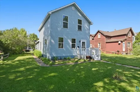 2114 E 6th Street Superior WI 54880