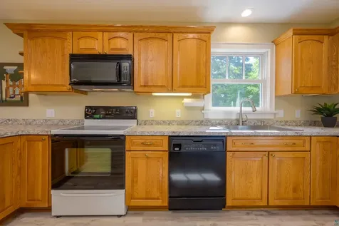 4414 Cambridge Street Duluth MN 55804