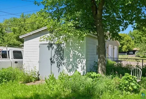 1421 E 5th Street Superior WI 54880