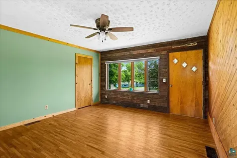5433 Edwardson Road Silver Bay MN 55614