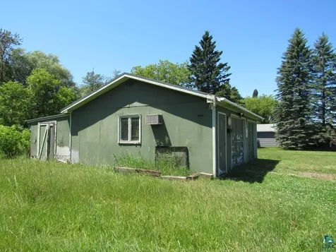 3932 E 8th Street Superior WI 54880
