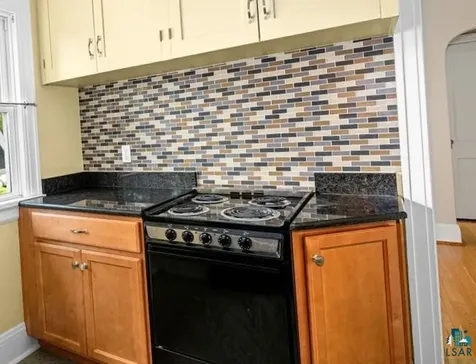 1529 E 5th Street Duluth MN 55812