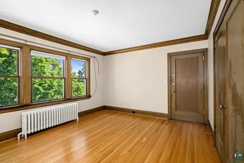 1529 E 5th Street Duluth MN 55812
