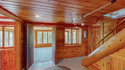 16 Carlson Road Grand Marais MN 55604