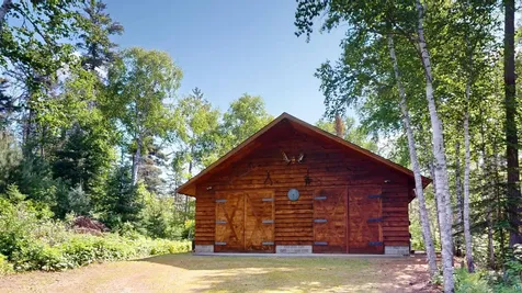 16 Carlson Road Grand Marais MN 55604