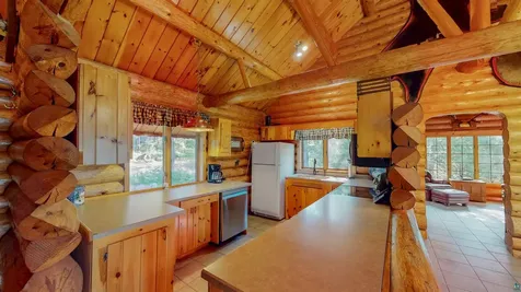 16 Carlson Road Grand Marais MN 55604