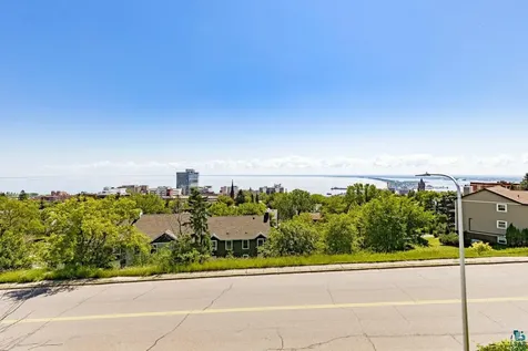 217 E 7th Street Duluth MN 55805